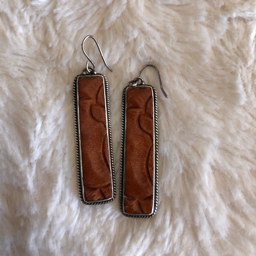Silpada ..rare one of a kind leather earrings!